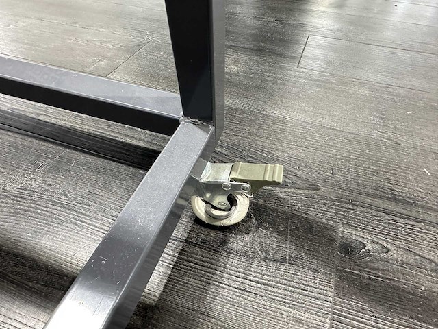 Bok voor presentatie vloerkleden (2x) - afbeelding 4 van  5