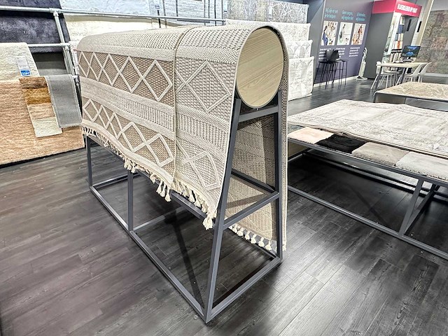 Bok voor presentatie vloerkleden (2x) - afbeelding 1 van  4