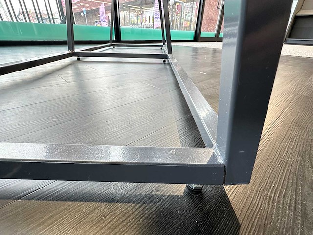 Bok voor presentatie vloerkleden - afbeelding 3 van  3