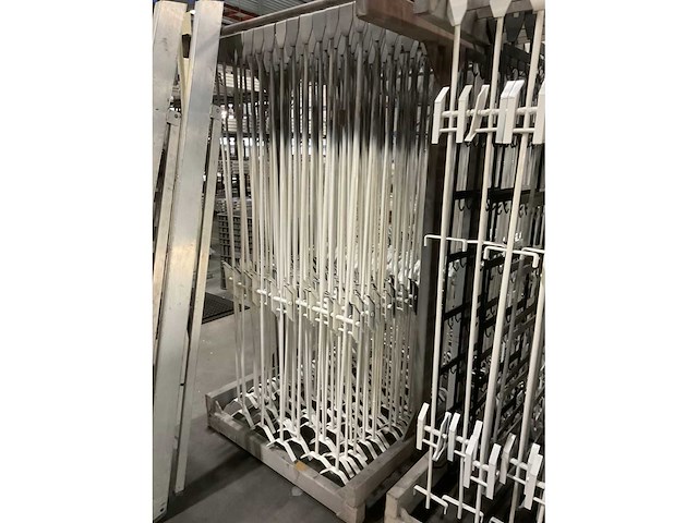 Bokken met hangbaanhaken (40x) - afbeelding 4 van  12