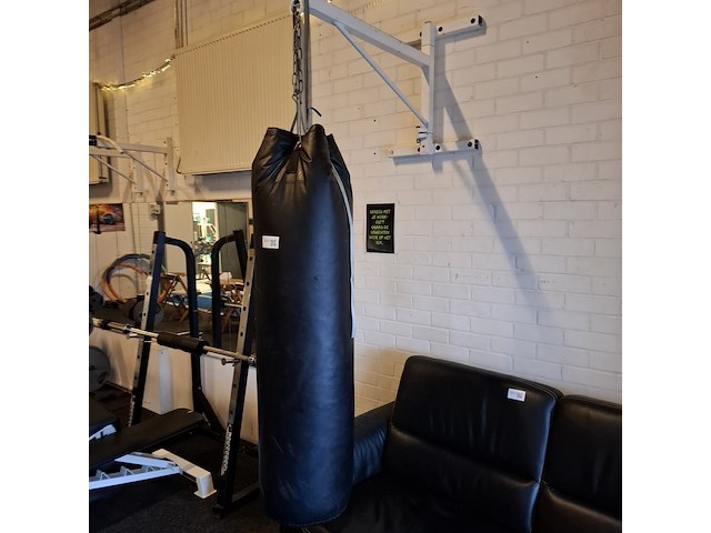 Bokszak met muurbevestiging - afbeelding 1 van  5