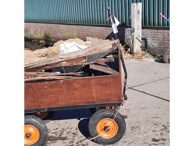 Bolderkar met diverse kinder speelgoed - afbeelding 8 van  13