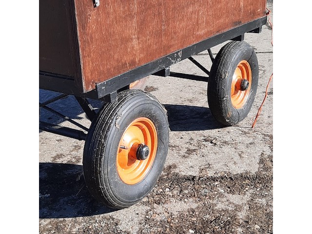 Bolderkar met diverse kinder speelgoed - afbeelding 11 van  13