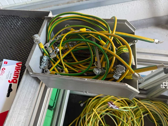 Bolderkar met diversen - elektra etc. - bolderkar met toebehoren - afbeelding 2 van  10