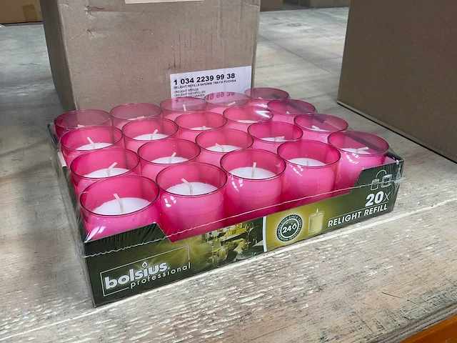 Bolsius doos á 4x20 stuks relight navulling - afbeelding 1 van  2