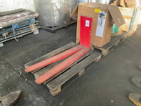 Bolzoni heftruck lepel (2x) - afbeelding 1 van  5