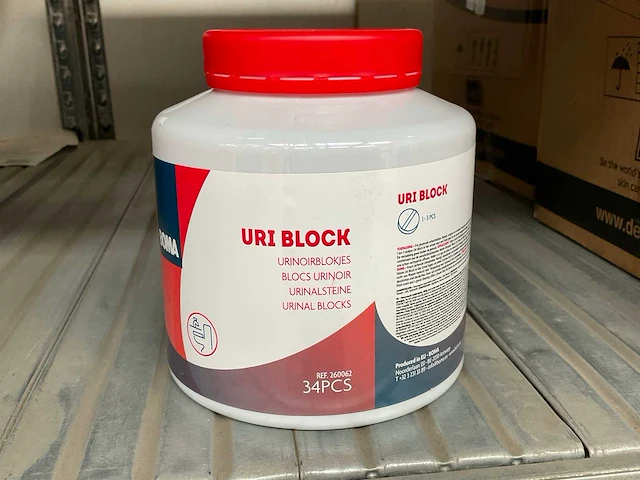 Boma doos á 6x34 stuks urinoirblokjes (3x) - afbeelding 1 van  2