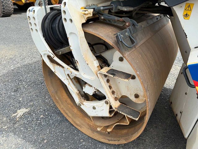 Bomag - 2013 - bw 174 ap-4 am walze 12 ton - grondwals - afbeelding 16 van  30