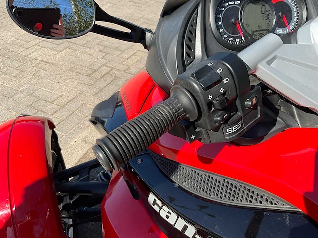 Bombardier can-am spider motorfiets - afbeelding 7 van  22