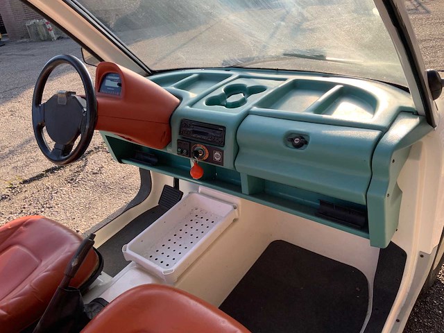 Bombardier yacht fit golfkar - afbeelding 10 van  13