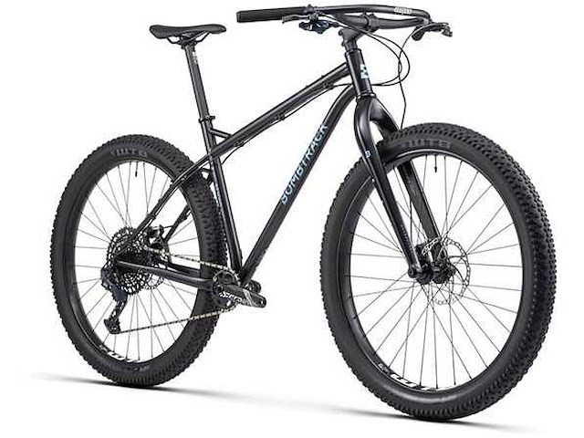 Bombtrack beyond+ adv 2025 matt black maat m (46 cm) mountainbike - afbeelding 1 van  7