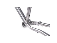 Bombtrack beyond ti frame fork kit titanium/black l - 52 frameset - afbeelding 7 van  9