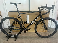 Bombtrack hook ext matt black maat xl gravelfiets