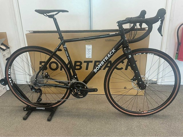 Bombtrack hook ext metallic black maat xl gravelfiets - afbeelding 2 van  6