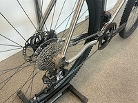 Bombtrack hook ext ti - titanium titanium zwart - maat xl gravelfiets - afbeelding 4 van  15