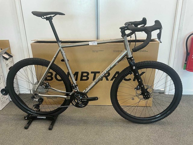 Bombtrack hook ext ti - titanium titanium zwart - maat xl gravelfiets - afbeelding 8 van  15