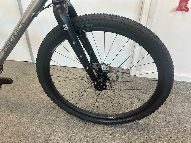 Bombtrack hook ext ti - titanium titanium zwart - maat xl gravelfiets - afbeelding 13 van  15