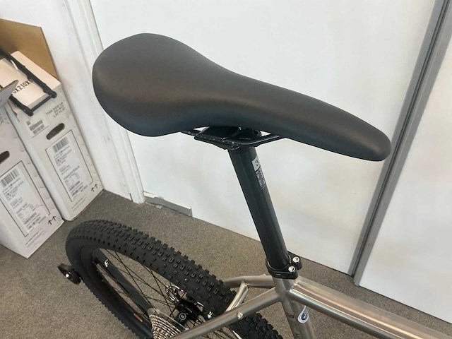 Bombtrack hook ext ti - titanium titanium zwart - maat xl gravelfiets - afbeelding 14 van  15