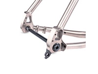 Bombtrack hook ext ti frame fork kit titanium/black m- 53 frameset - afbeelding 5 van  10
