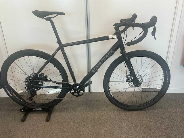 Bombtrack munroe sg matt black maat s 49 cm gravelfiets - afbeelding 4 van  11