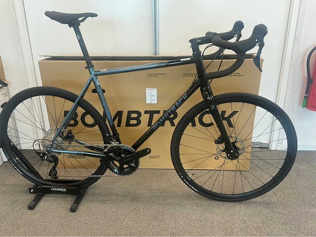 Bombtrack tempest bike blue maat l 55 cm racefiets - afbeelding 3 van  10