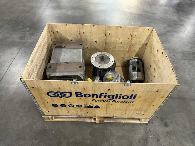 Bonfiglioli - partij industriële elektromotoren en reductor - afbeelding 5 van  8