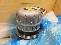 Bonfiglioli - x_vsdmot sw-01 2250 34 gf1 ae1 f24 t10 - track motor (2x) - afbeelding 2 van  3