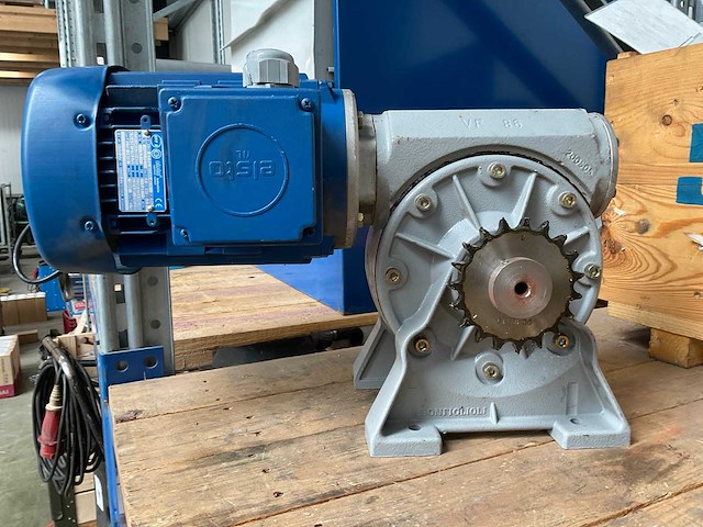 Bonfiglioli vf 86 haakse tandwielmotor - afbeelding 2 van  4