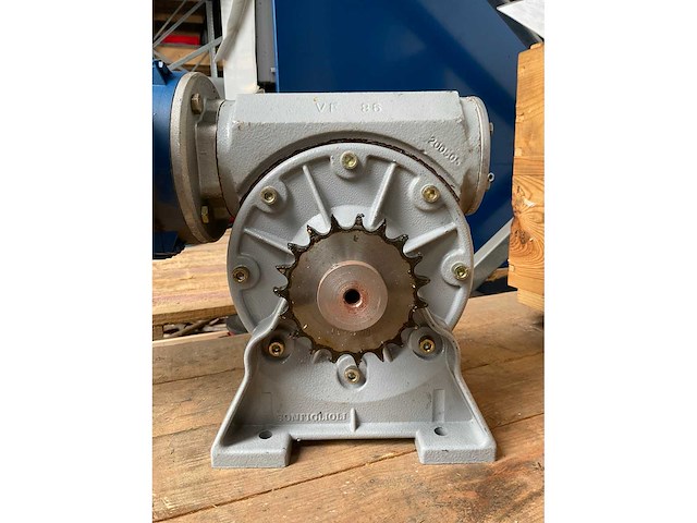 Bonfiglioli vf 86 haakse tandwielmotor - afbeelding 3 van  4