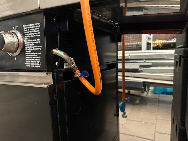 Bonfire k1024b gasbarbecue met zijbrander 14 kw - afbeelding 3 van  9