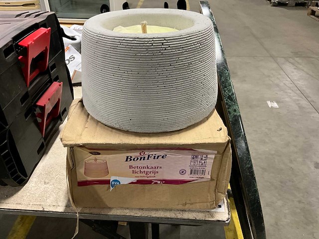 Bonfire lichtgrijs betonkaars (2x) - afbeelding 1 van  2