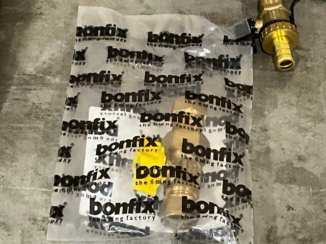 Bonfix expansievat inclusief installatiematerialen - afbeelding 3 van  7