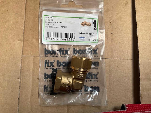 Bonfix knel messing kniekoppeling 3/8" bi.dr. x 15 mm (105x) - afbeelding 1 van  2