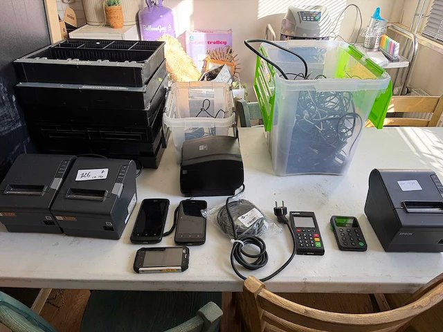 Bonnenprinters, betaalautomaten, kassalades en toebehoren (15x) - afbeelding 1 van  9