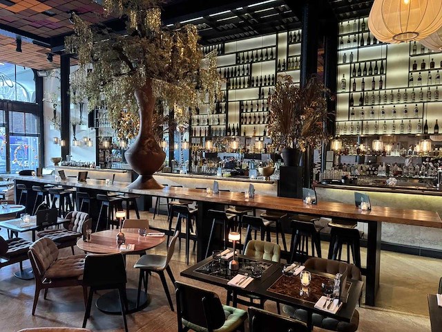 Boomstam bartafel (9,35 meter) - afbeelding 1 van  22