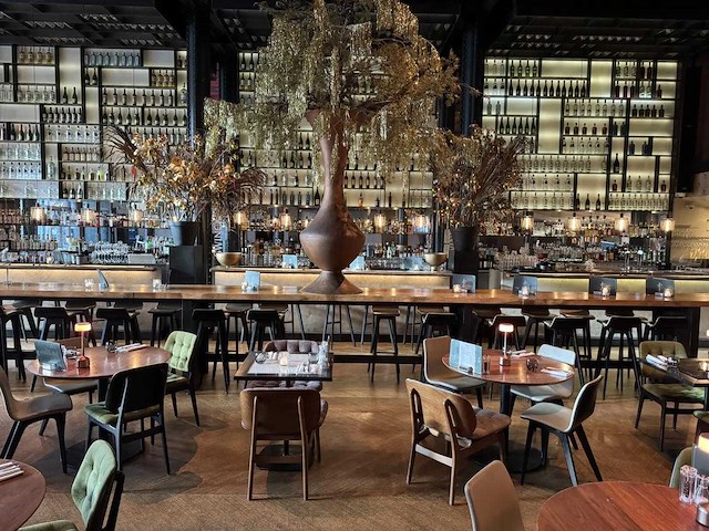 Boomstam bartafel (9,35 meter) - afbeelding 12 van  22