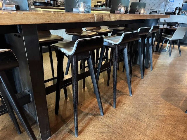 Boomstam bartafel (9,35 meter) - afbeelding 8 van  21