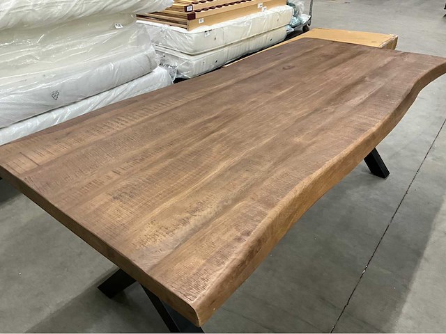 Boomstam eetkamertafel - afbeelding 4 van  4