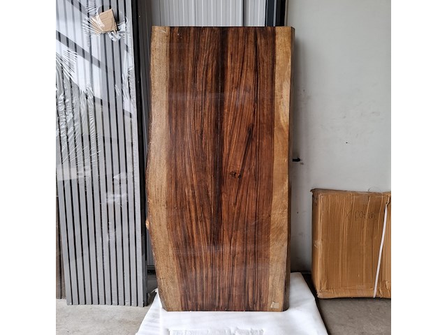 Boomstam eettafel, 2026 - afbeelding 1 van  5