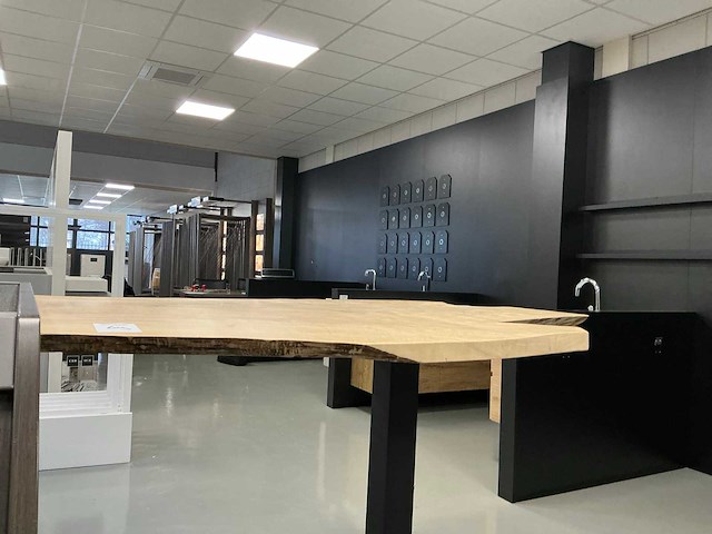 Boomstam statafel - afbeelding 3 van  3