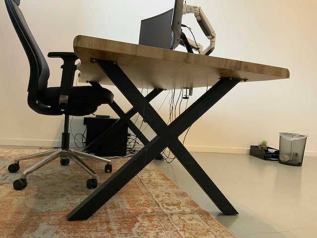 Boomstam tafel met bureaustoel - afbeelding 3 van  5