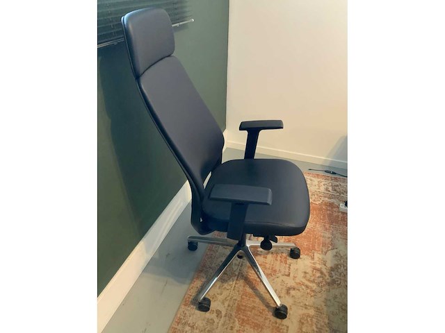 Boomstam tafel met bureaustoel - afbeelding 4 van  5