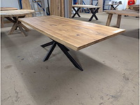 Boomstamtafel eiken. 220 x 100 x 77cm. metalen spinpoot - afbeelding 1 van  3