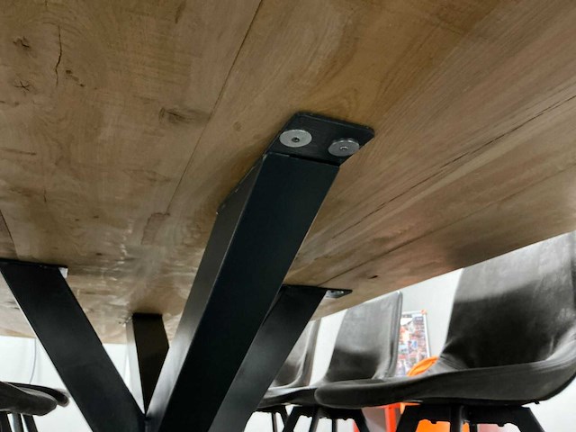 Boomstamtafel met 8x kuipstoel - afbeelding 5 van  5