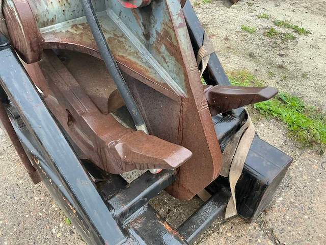 Boomstobben rooitand met hydraulische knipper - afbeelding 7 van  8