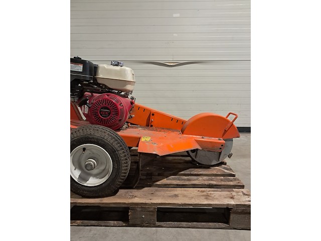 Boomstronkhakselaar - 13pk - benzine, dosko, 337-13h, 2017 - afbeelding 11 van  35