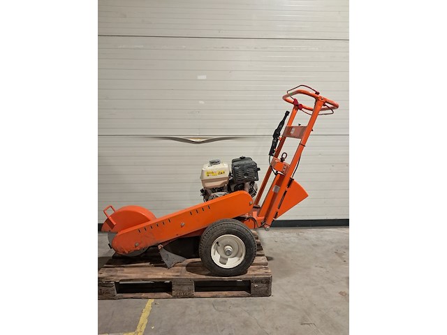 Boomstronkhakselaar - 13pk - benzine, dosko, 337-13h, 2017 - afbeelding 1 van  35