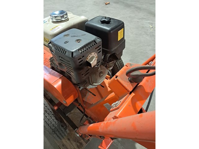 Boomstronkhakselaar - 13pk - benzine, dosko, 337-13h, 2017 - afbeelding 24 van  35