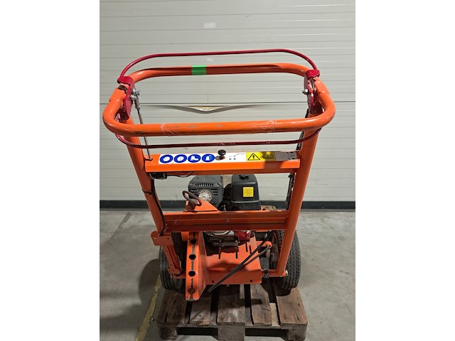 Boomstronkhakselaar - 13pk - benzine, dosko, 337-13h, 2017 - afbeelding 30 van  35