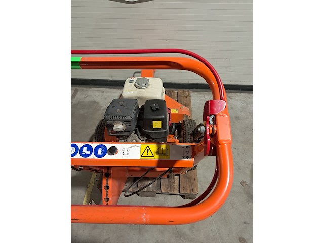 Boomstronkhakselaar - 13pk - benzine, dosko, 337-13h, 2017 - afbeelding 32 van  35